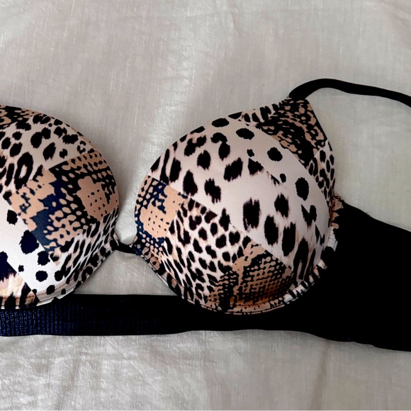 Victoria Secret Bra - Picture 1 of 4